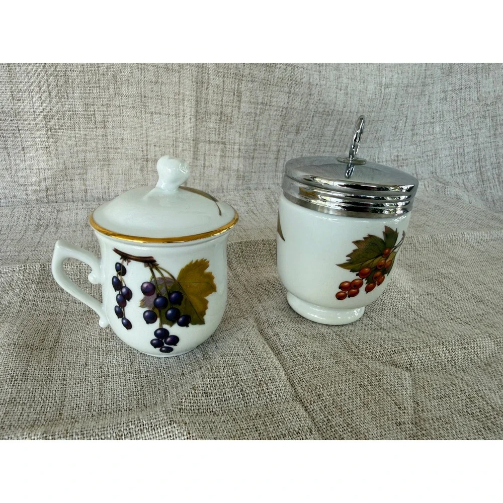 Royal Worcester Egg Coddlers Set of 2 White Excellent Evesham Gold Chrome